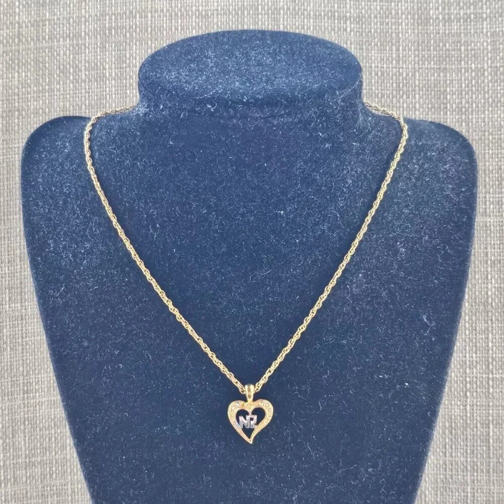 Nina Ricci Women Necklace Gold Tone Heart Shape Pendant Jewelry - Picture 2 of 11